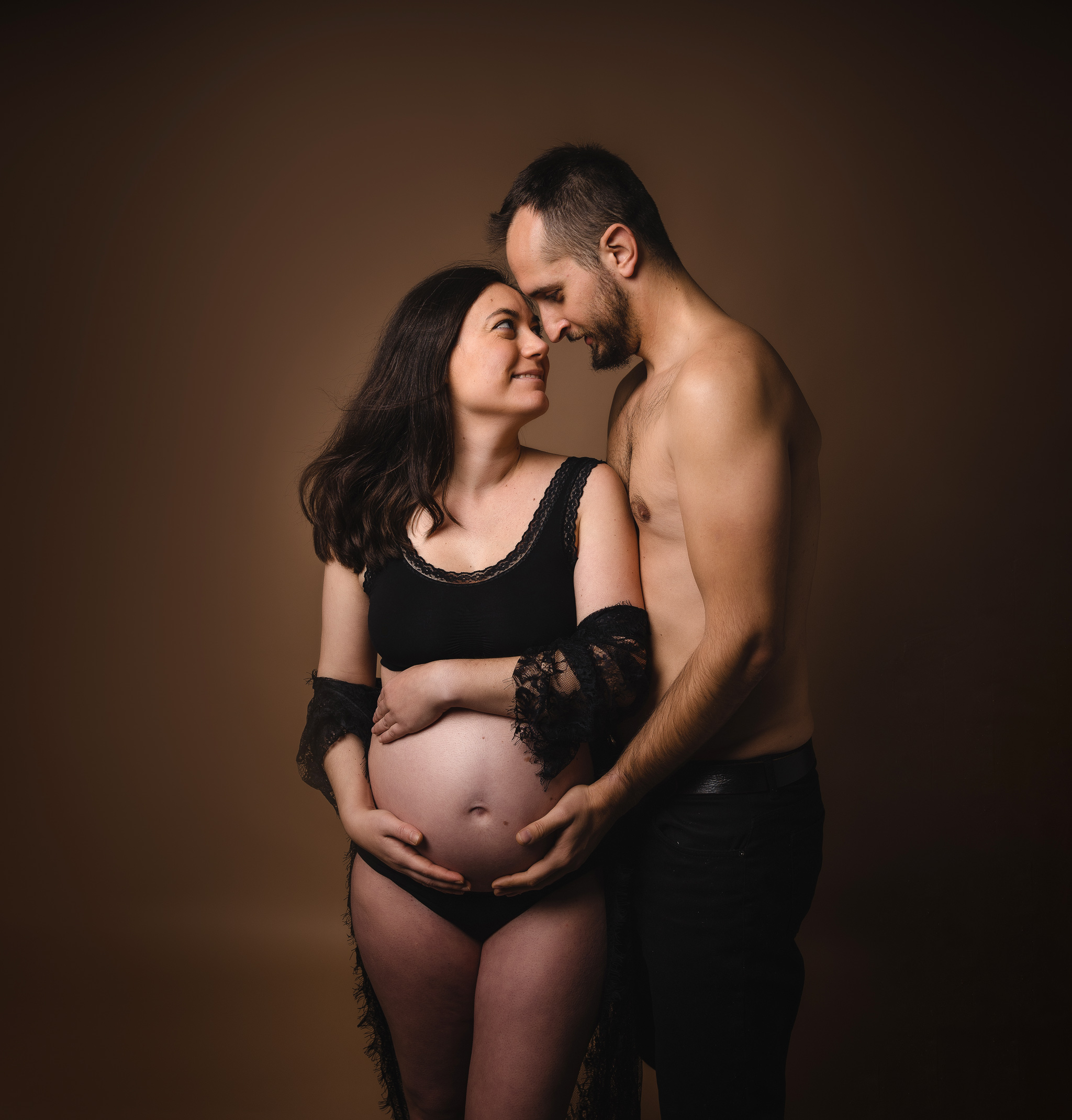 Zwangerschapsfotoshoot met parner Assendelft Krommenie Saendelft