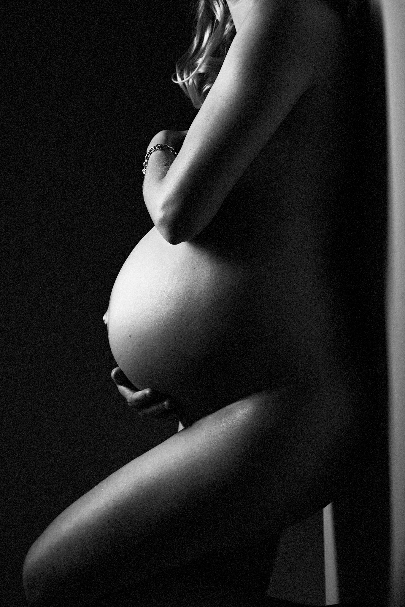 Zwangerschapsshoot fotoshoot studio boudoir lingerie zwangere buik Purmerend zaandam wormerveer assendelft Alkmaar Haarlem Amsterdam